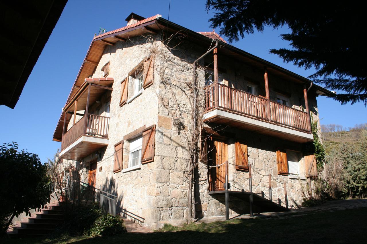 La Casona De Collado Vendégház Hoyos del Collado Kültér fotó